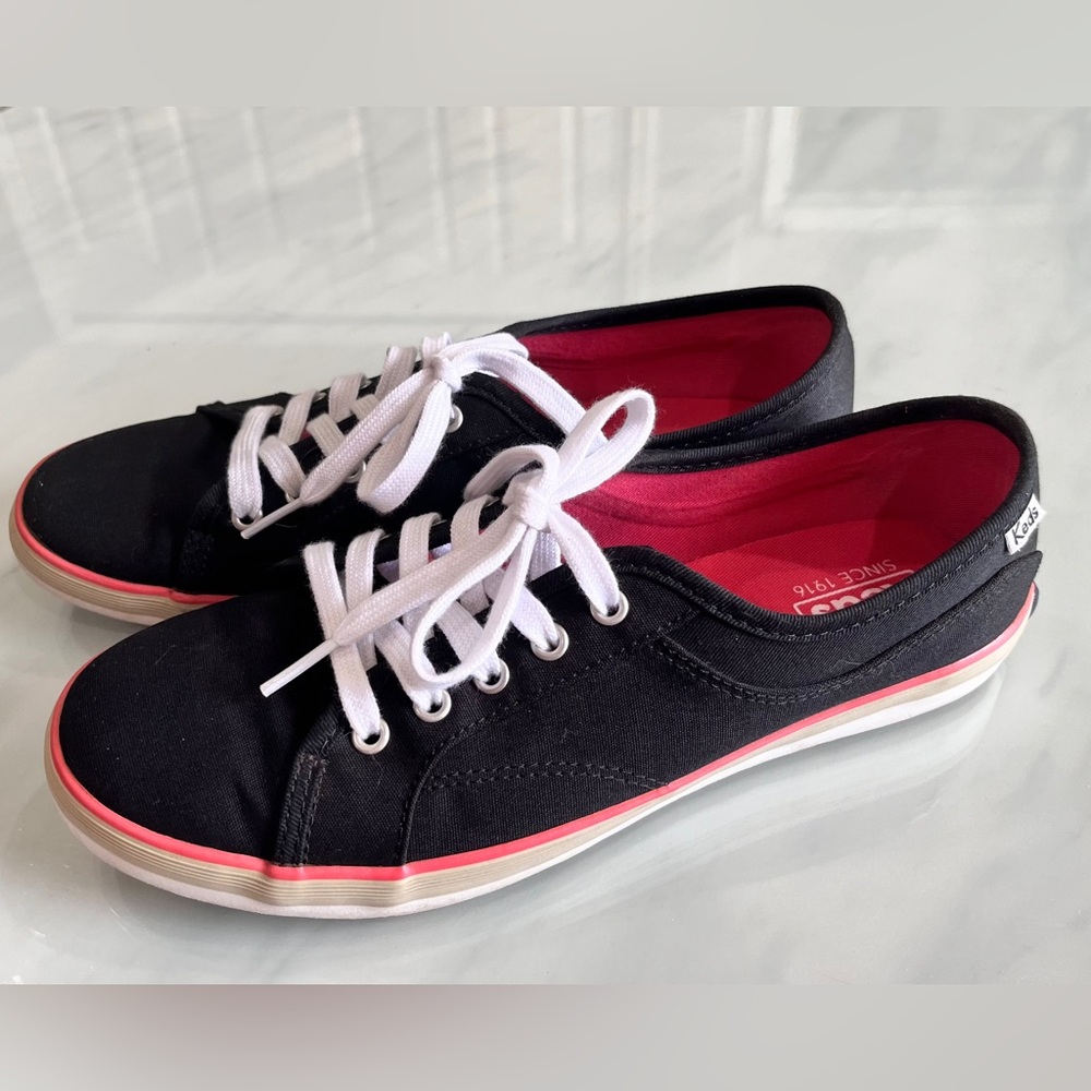 KEDS Coursa black canvas lace up sneakers 8.5